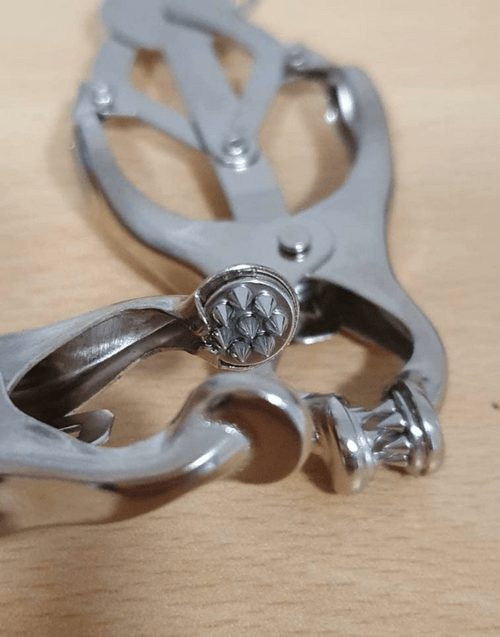 Hard nipple clamps