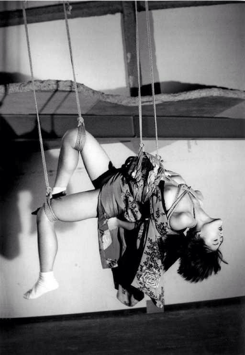 Nobuyoshi Araki - bondage.