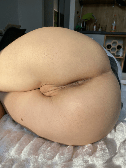 I am just 47 kilos, but ass is huge!