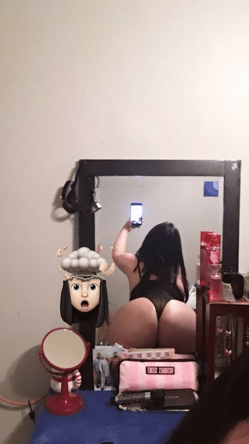 Like the view of this white juicy booty?