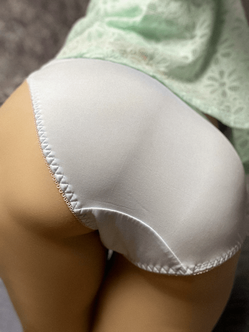 I've always loved simple and cute panties