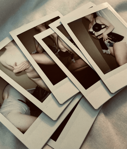 Polaroid love ♥️