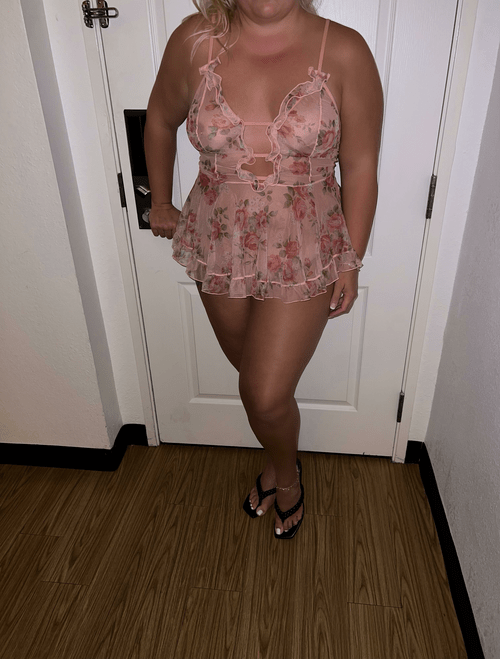 I love married men and hotels, what else can I say;)