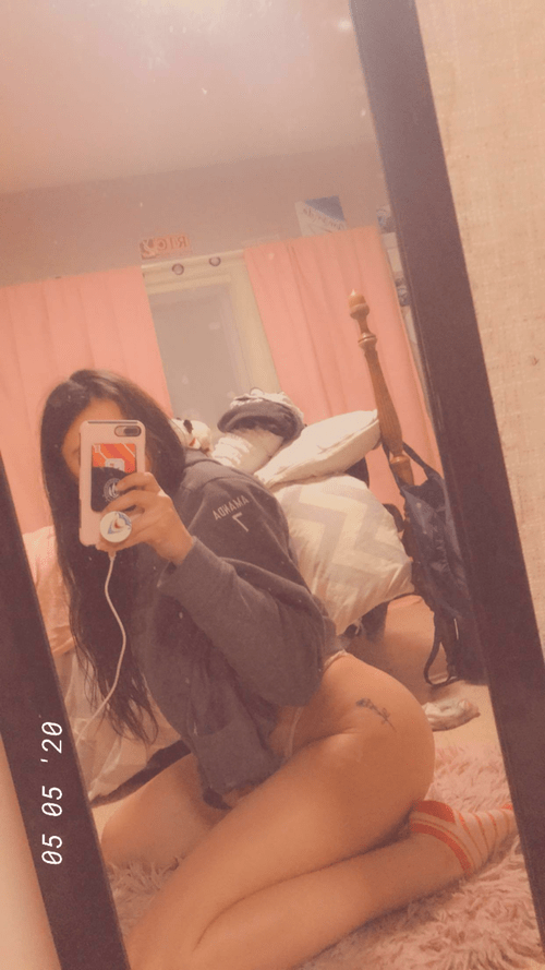 Girlfriend looking for 8-10 in BBC bull to cuck my sissy boyfriend with. Dm for info