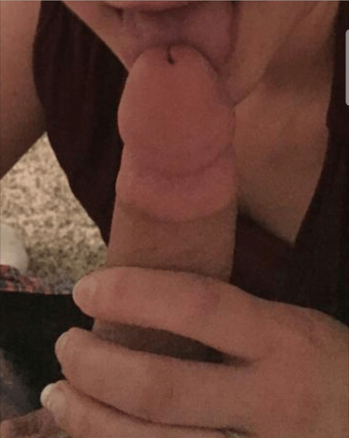 My (26f) gf sucking someone else. Shes looking for a new fwb. Manitowoc WI