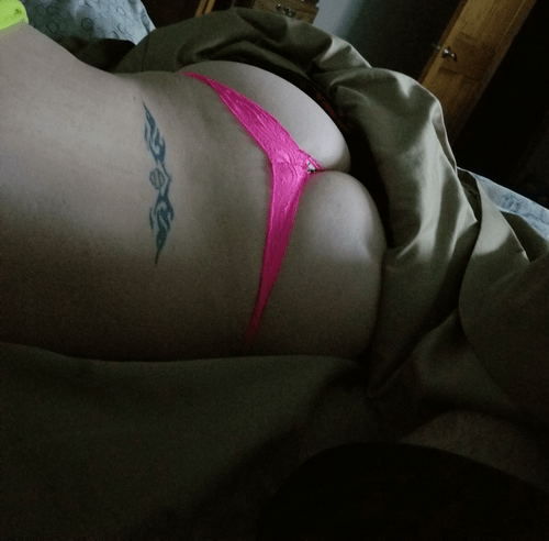 What do you think of my wifes ass????