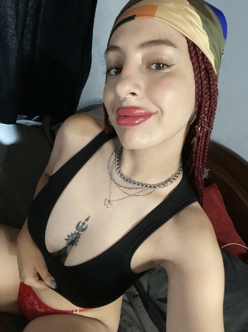 Should I show you something nice? Im a bit shy ?