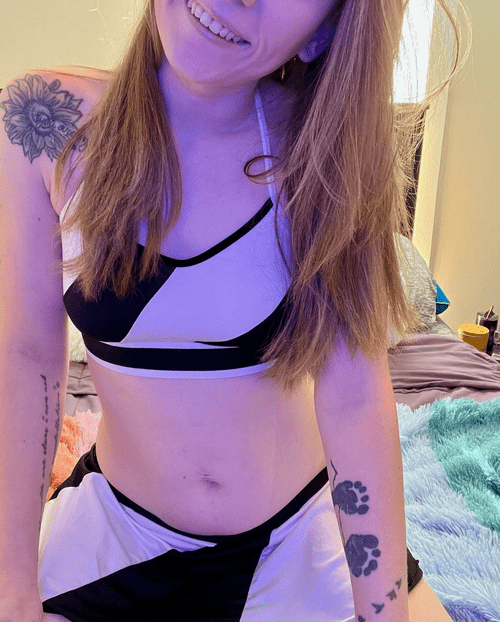 Young Shy Mom here ☺️