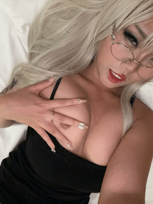 I'm so happy and horny at the same time