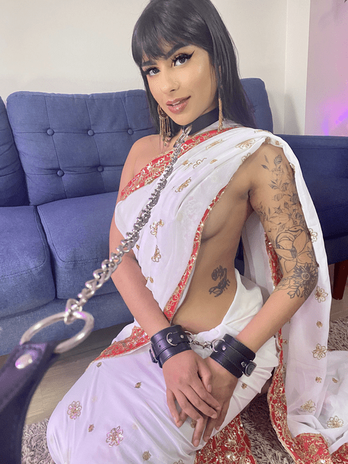 How does this sub feel about kinky Indian girls? ???