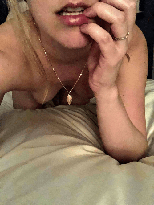 Wifeâ€™s got sexy lips.