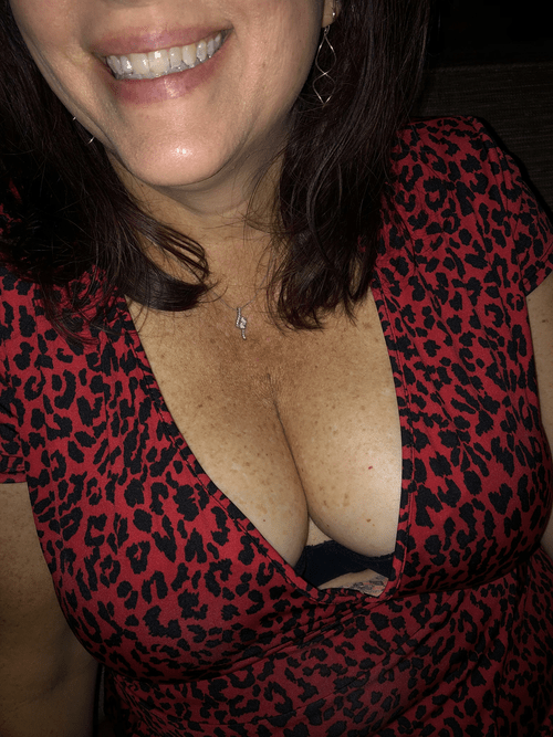 Date night. Smile and tits. Waiter kept bringing more bread to steal more looks at my tits. (F50) ðŸ˜ˆâ¤ï¸