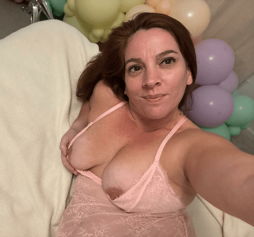 I organize the best naughty parties in town