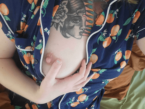 Peekaboo (28yr old mom of 2)