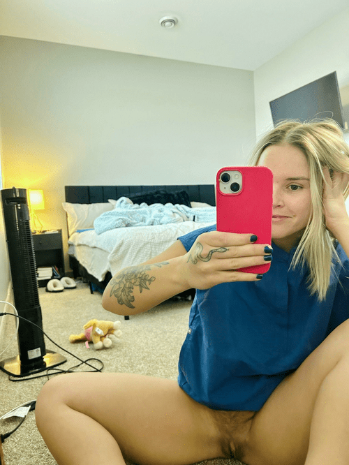 Leave my pussy oozing during your lunch break.