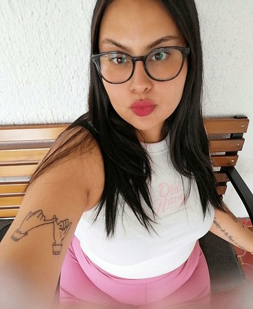 Just a Latina in glasses enjoying the day