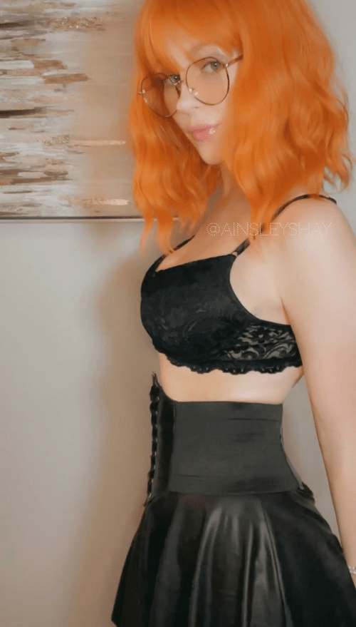 ? Red Hot Humpday Vibes ?
