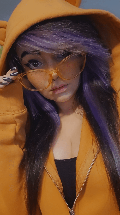 I love these frames with this hoodie ;)