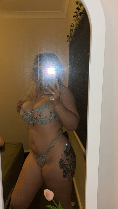 I’ve heard you prefer your woman curvy, is that right? ;)