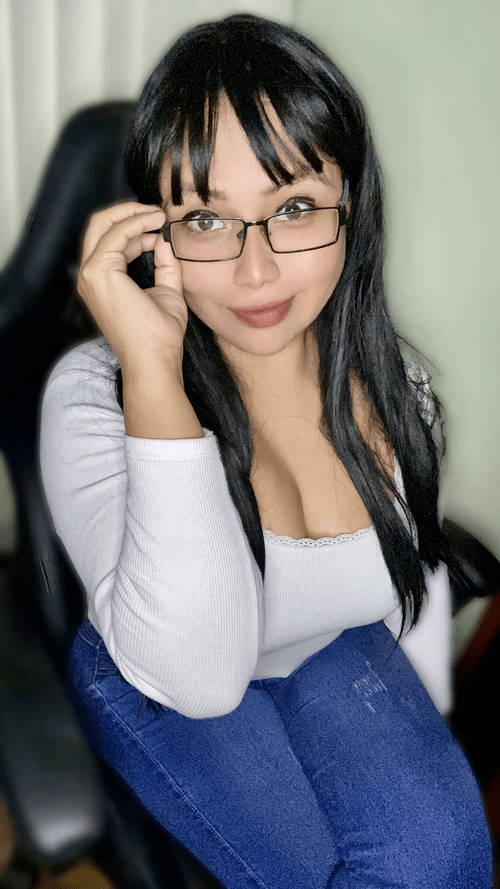 Every correct answer i’ll show you my tits, ready?