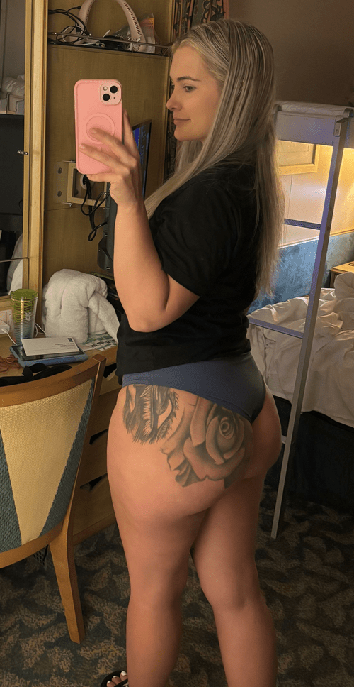 Double cheeked up