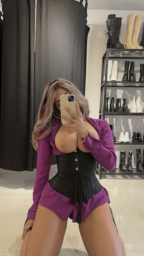 I love men who are obsessed with my titties