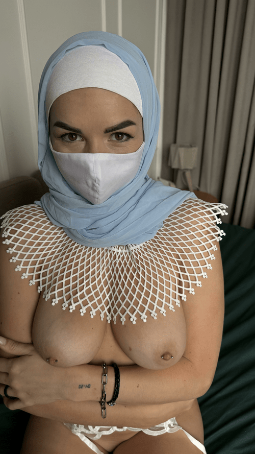 Big and natural tits that you could do anything with